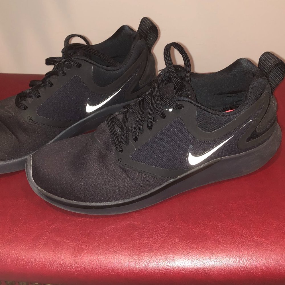 Women's Nike Casual/Walking Shoes